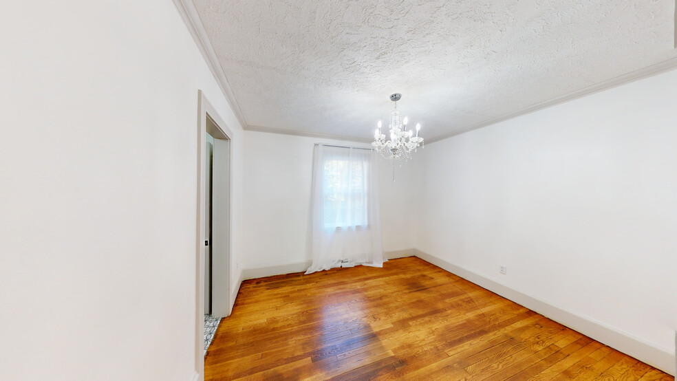 Dining room - 1004 Belmont Ave