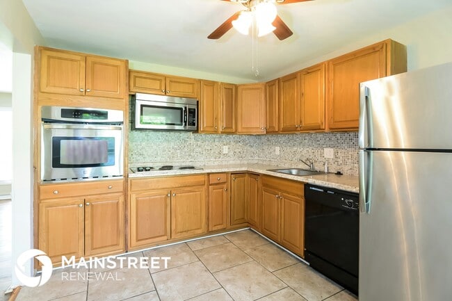 Building Photo - 9712 Perch Dr