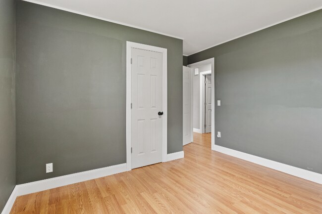 Building Photo - 5805 Brockport Spencerport Rd