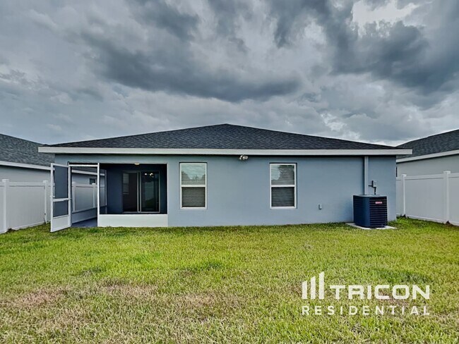Building Photo - 705 Persian Dr