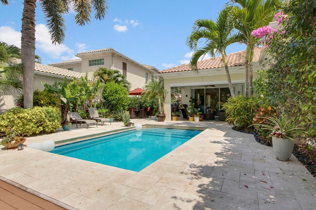 Building Photo - 136 Florence Dr