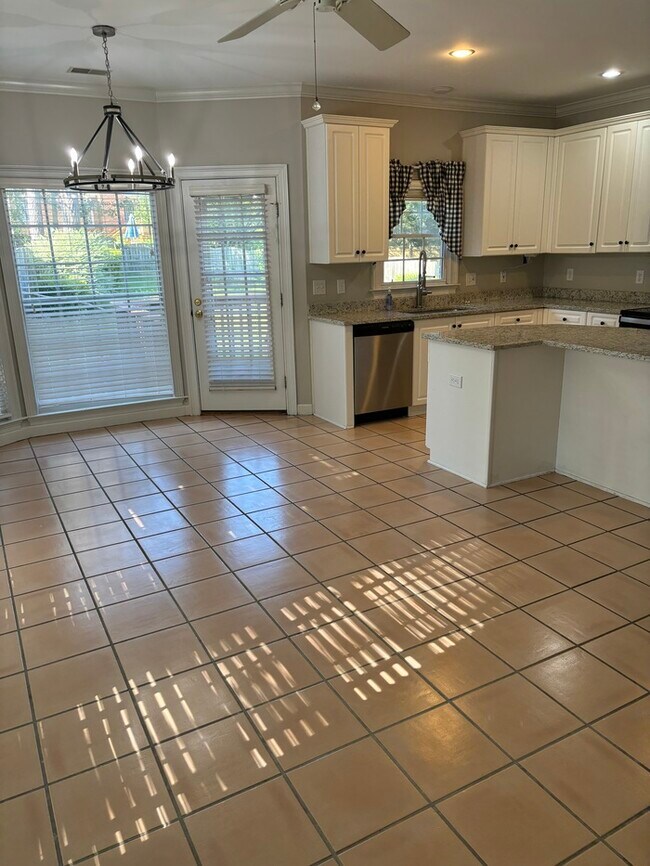 Building Photo - 279 Sandstone Rd