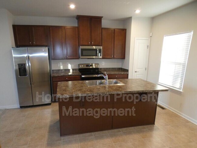 Building Photo - 6304 Crittenden Ln