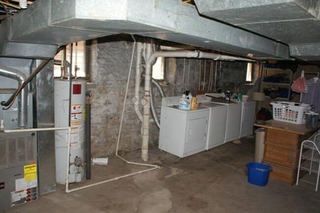 Building Photo - 4322 Hartford St