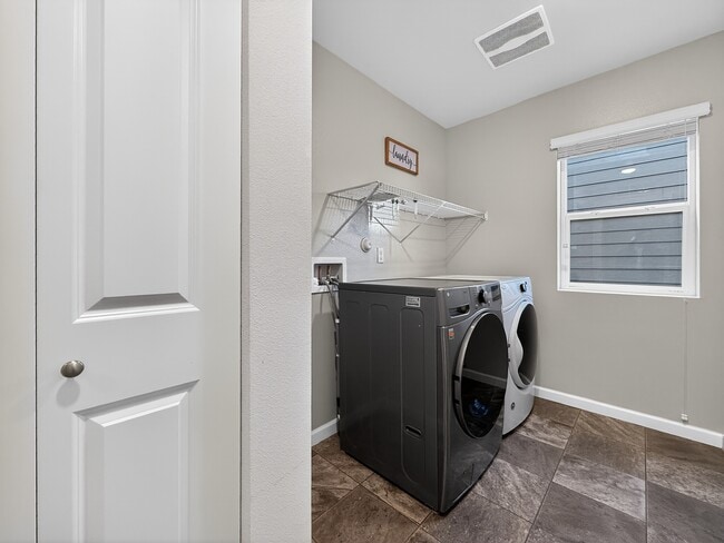 Building Photo - 9825 15th Pl SE