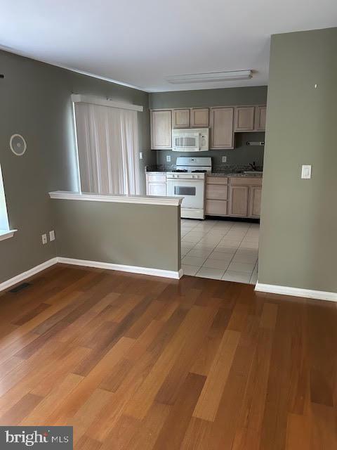 Building Photo - 3002 Gramercy Way