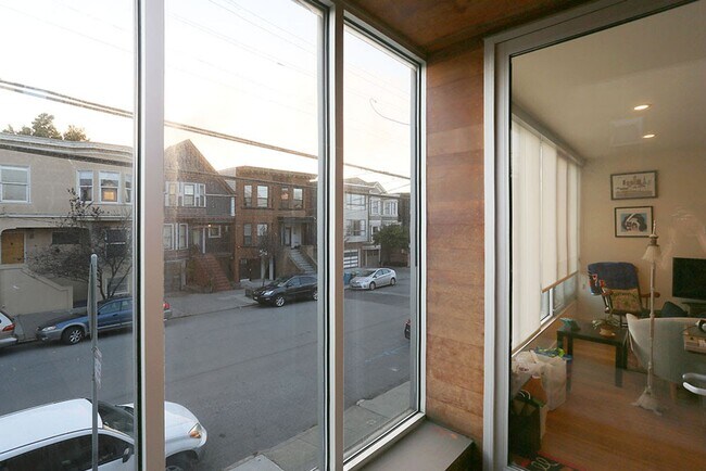 Building Photo - 1280 10th Ave