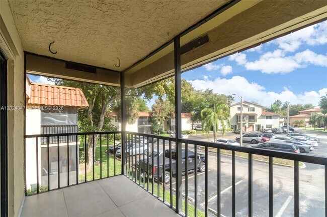 Building Photo - 9728 Hammocks Blvd
