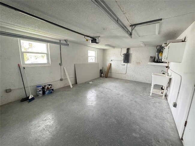 Building Photo - 4820 Shell Stream Blvd