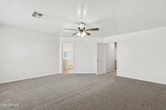 Building Photo - 6412 N 78th Ln