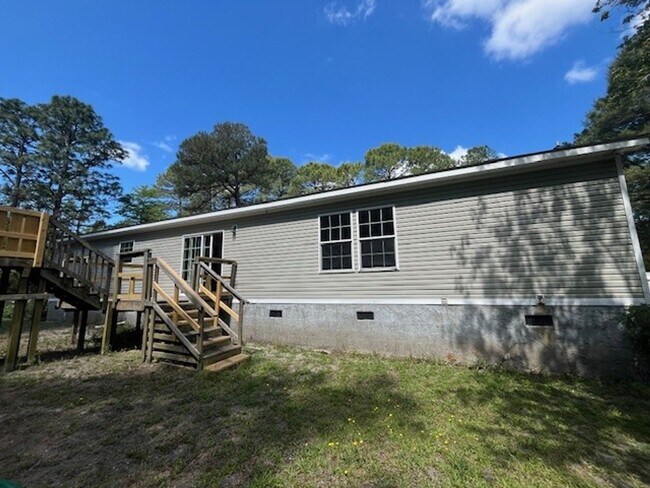 Building Photo - Spacious 3 bedroom 2 bath home in Leland