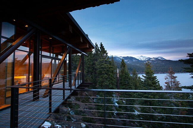 Building Photo - Architectural gem