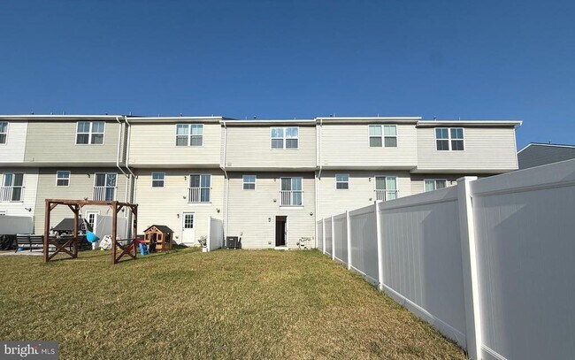 Building Photo - 63 Ogunquit Dr