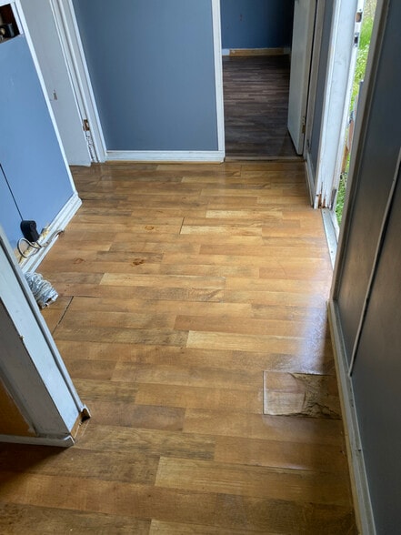 Building Photo - 1113 S Central Ave