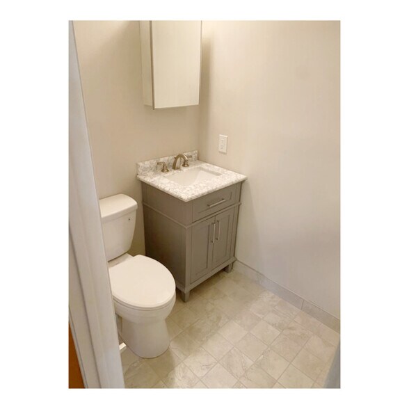 Building Photo - 38 Park St