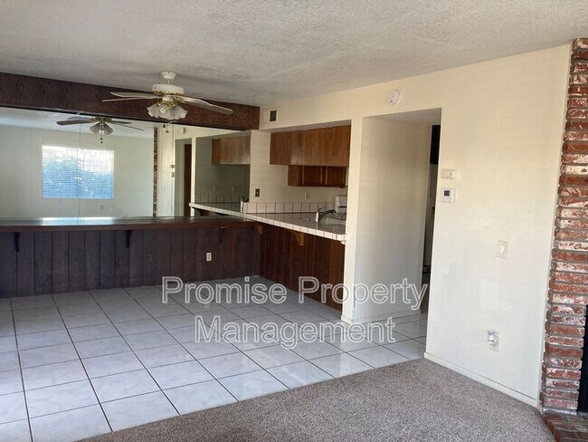 Building Photo - 274 Riverview Way