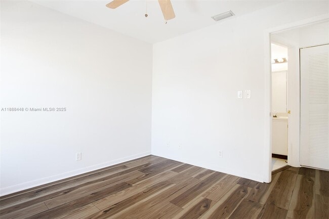 Building Photo - 9431 Boca Cove Cir