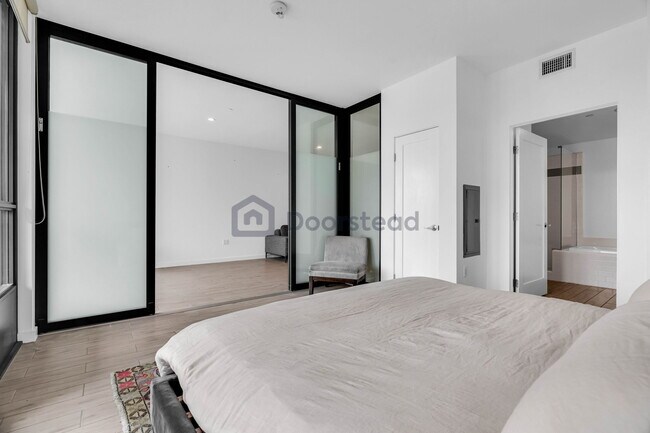 Building Photo - 13045 Pacific Promenade