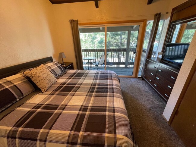 Building Photo - Seasonal Rental (May-July): Fully Furnished 2 Bedroom Condo with Loft and 2 Bathrooms