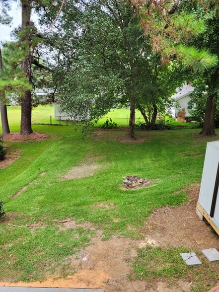 Building Photo - 615 Washington St