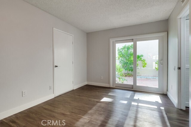 Building Photo - 7030 Seawind Dr