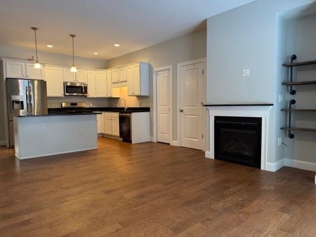 Building Photo - 1 Camelia Ave