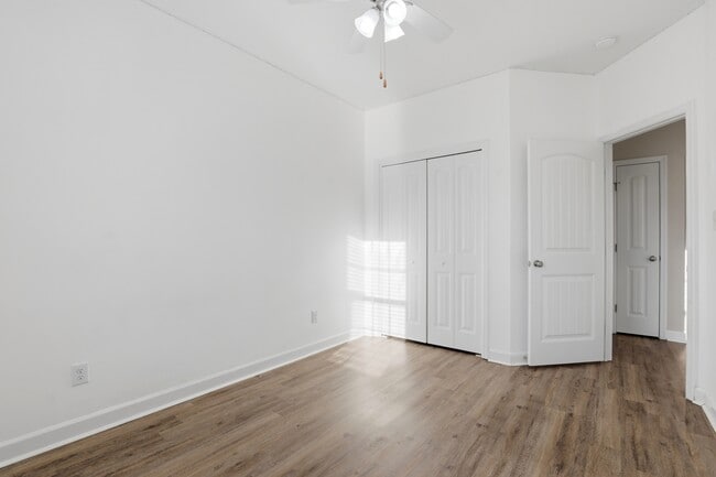 Building Photo - 100 Amandas Way