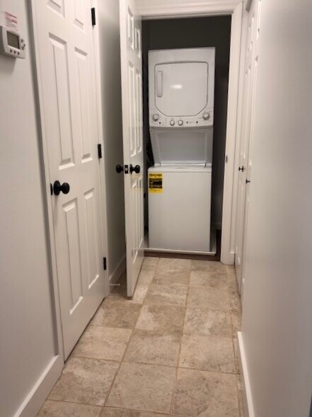 Launcry Room - 313 Valley Stream Ln