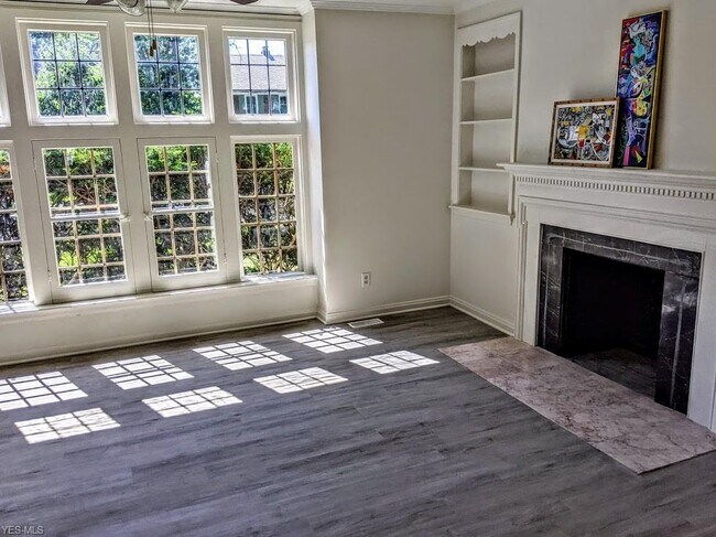 Building Photo - 3553 Ingleside Rd