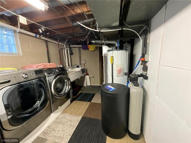 Building Photo - 1436 Selby Ave