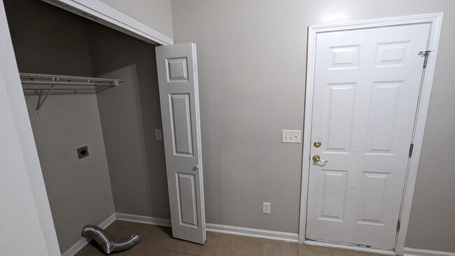 Building Photo - 3 BED 2 BATH located in Elberta