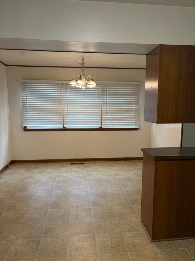 Building Photo - 215 N Ninth St