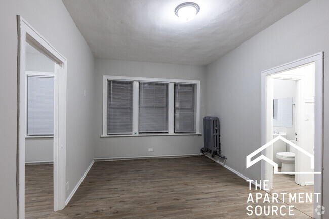 Building Photo - 5451 S Cornell Ave