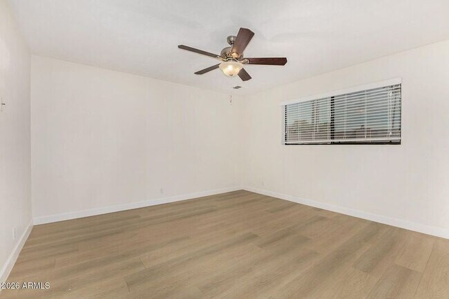 Building Photo - 220 E McKinley St