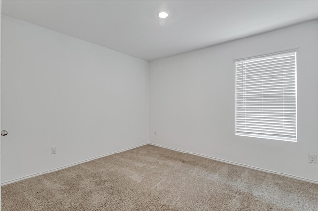 Building Photo - 1105 Wildflower St