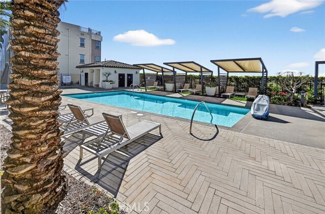 Building Photo - 1015 Somerton Dr