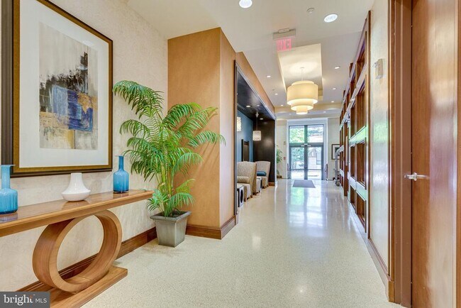 Building Photo - 2720 S Arlington Mill Dr