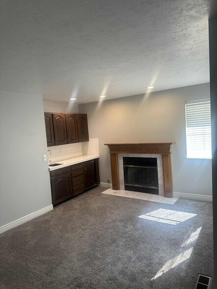 Building Photo - 9228 S Stone Point Pl