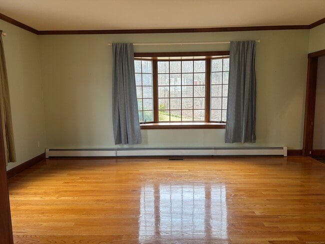 Building Photo - 38 Merriman Ln