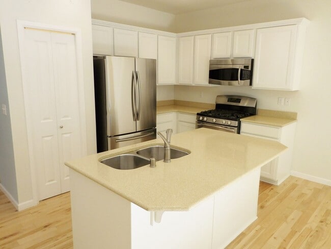 Building Photo - 4Bd/2.5Ba Bothell Home