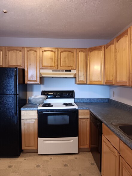 Primary Photo - 740 Central St