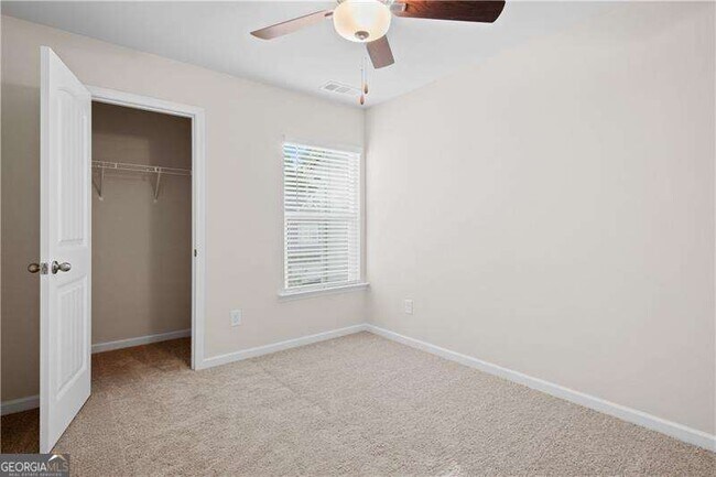 Building Photo - 284 Whitetail Cir