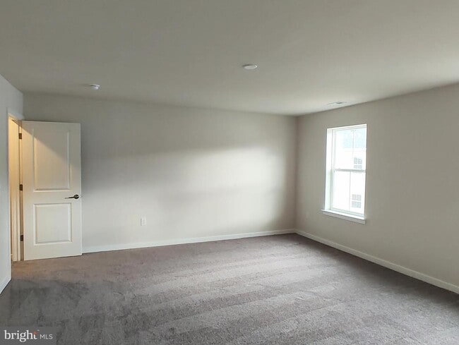 Building Photo - 3 Wafer Aly