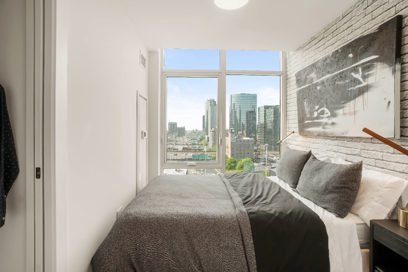 Building Photo - 352 N Union Ave