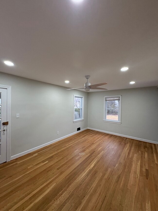 Building Photo - 2817 63rd Pl