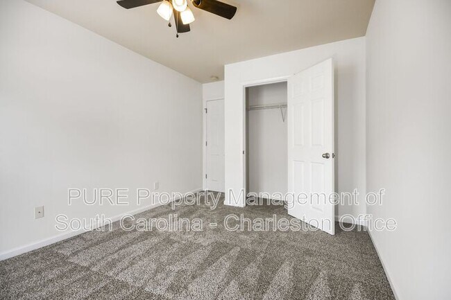 Building Photo - 191 Emerald Isle Dr