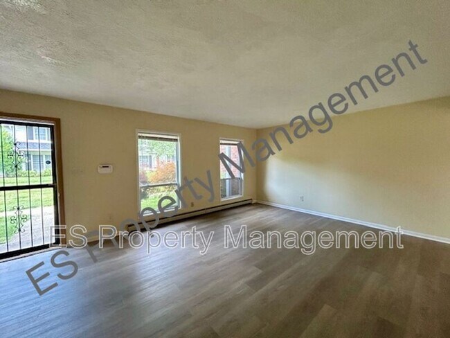 Building Photo - 718 Southfield Ct