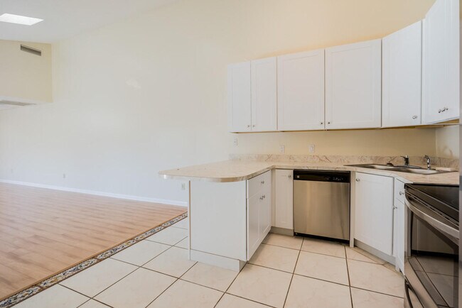 Building Photo - 5532 Golden Eagle Cir