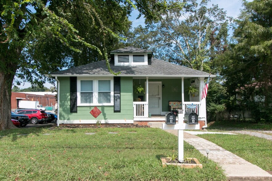 Building Photo - 1021 Crossland Ave