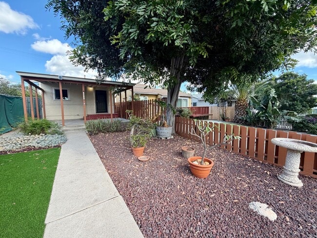 Building Photo - One Of A Kind 2 Bed / 2 Bath Home In The North Park Area of San Diego!